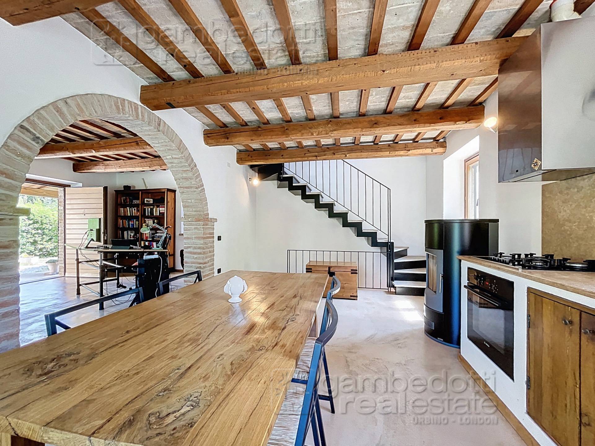 Villa in vendita a Urbino (PU)