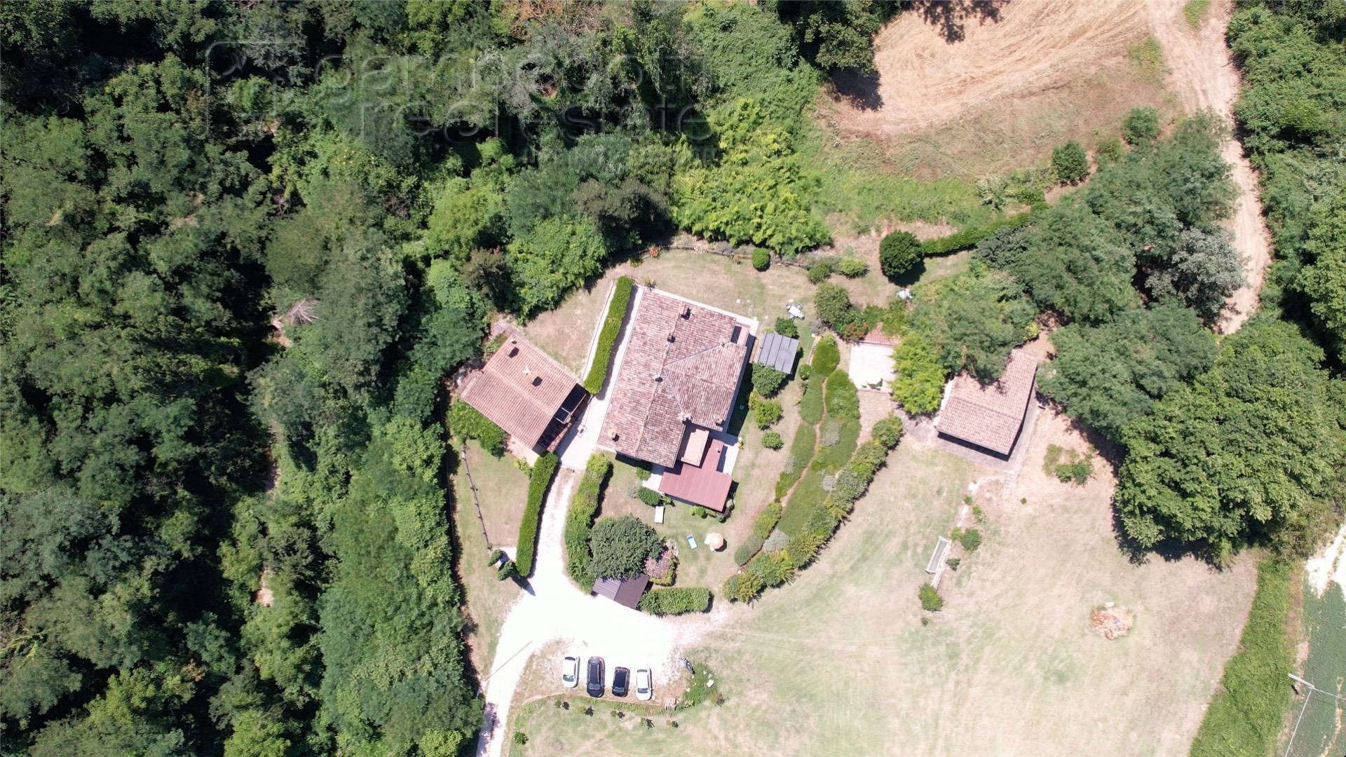 Villa in vendita a Urbino (PU)