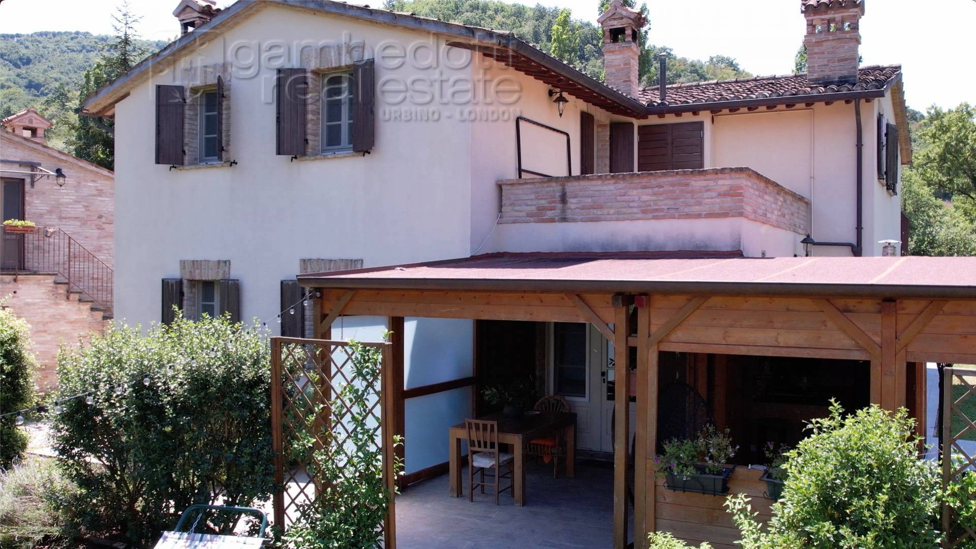 Villa in vendita a Urbino (PU)