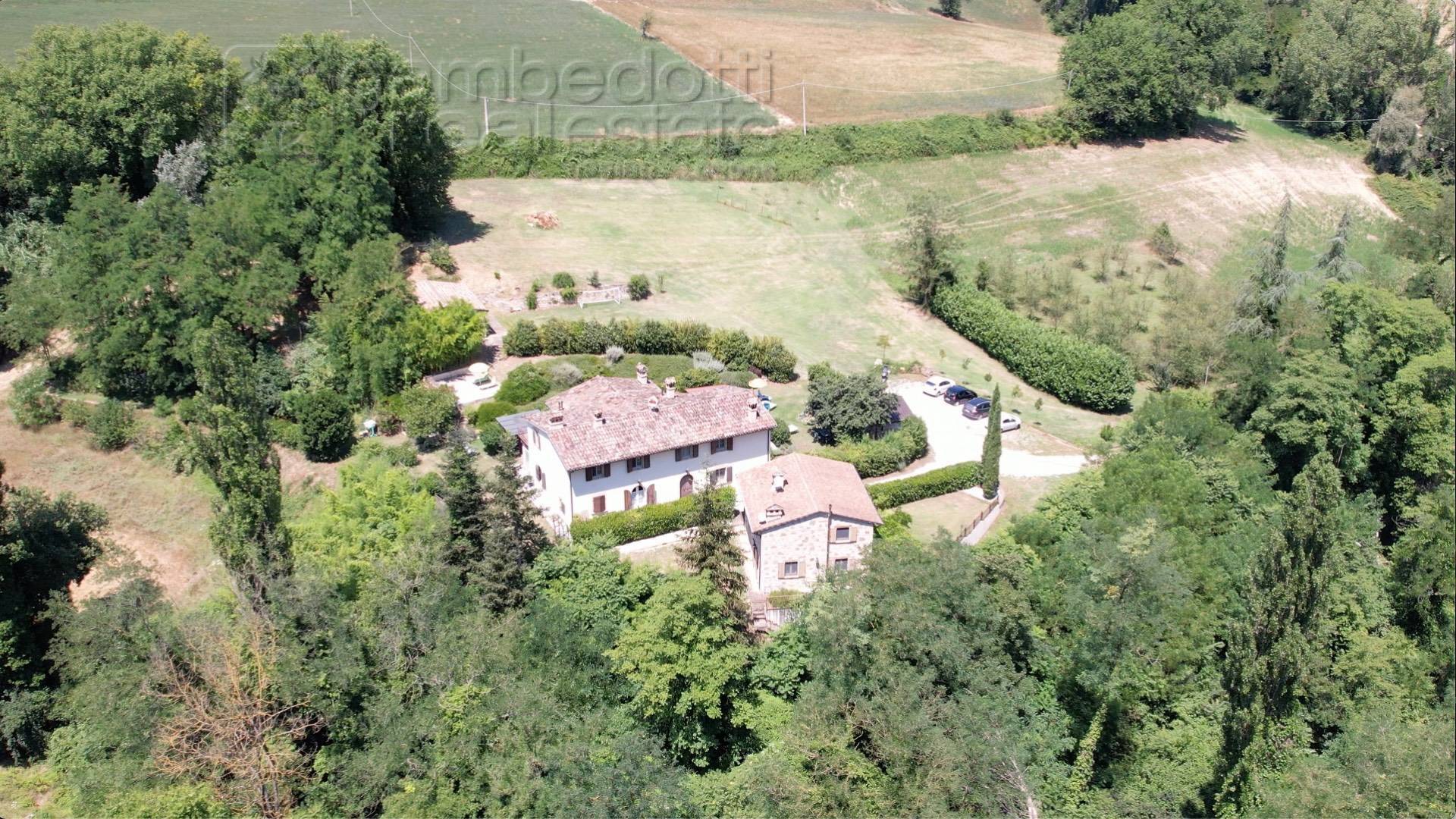 Villa in vendita a Urbino (PU)