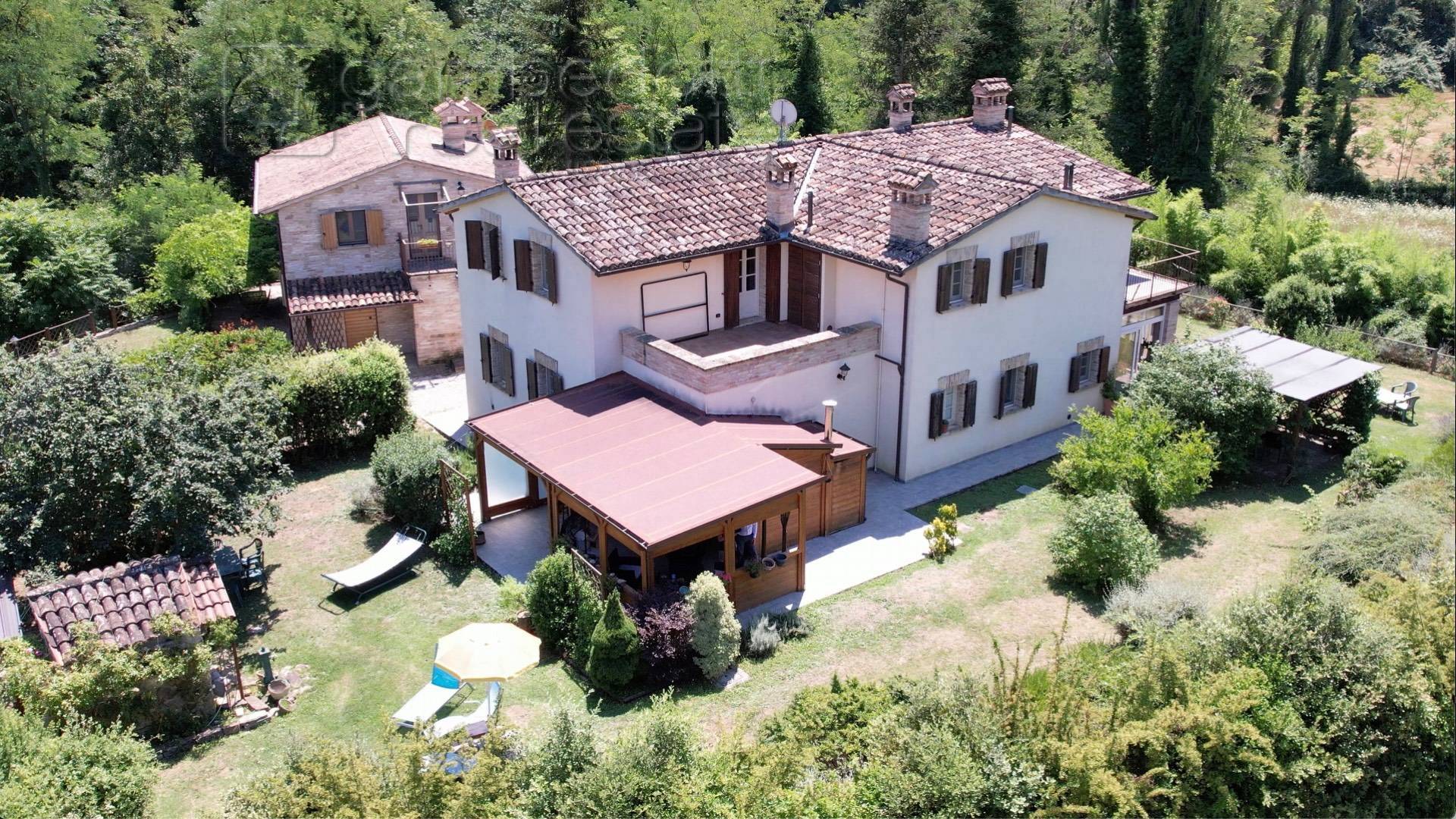 Villa in vendita a Urbino (PU)