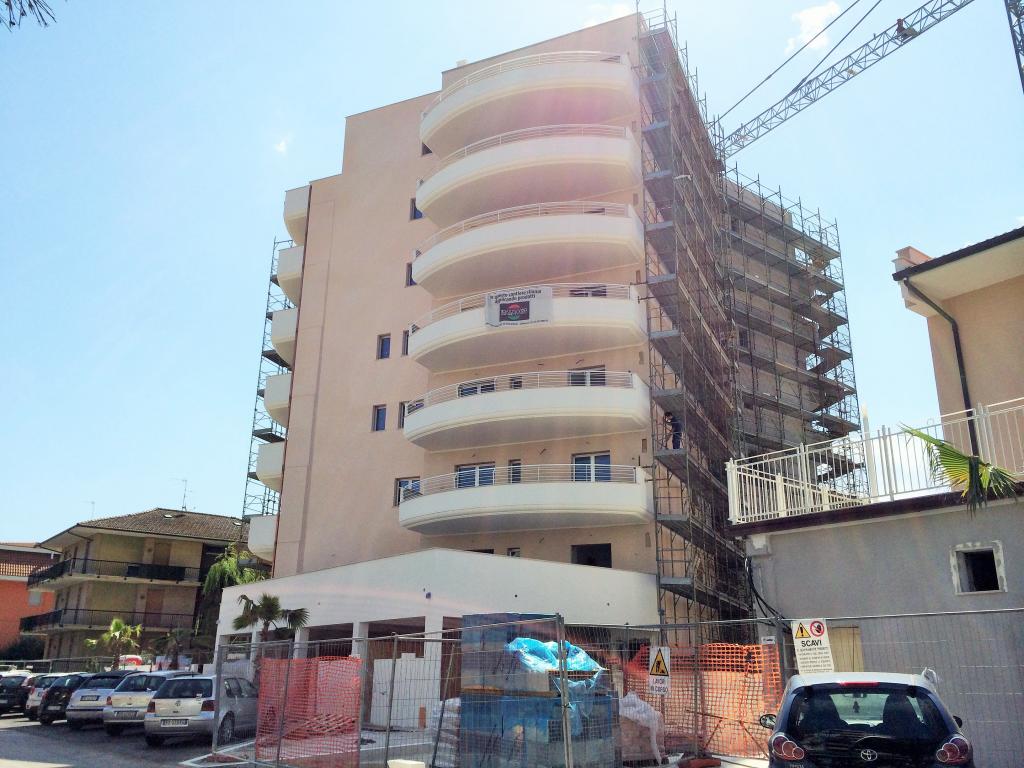 Appartamento SAN BENEDETTO DEL TRONTO vendita  viale De Gasperi  Immobiliare Gali? - De Angelis