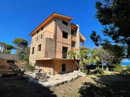 Villa in vendita a San Benedetto Del Tronto (AP)