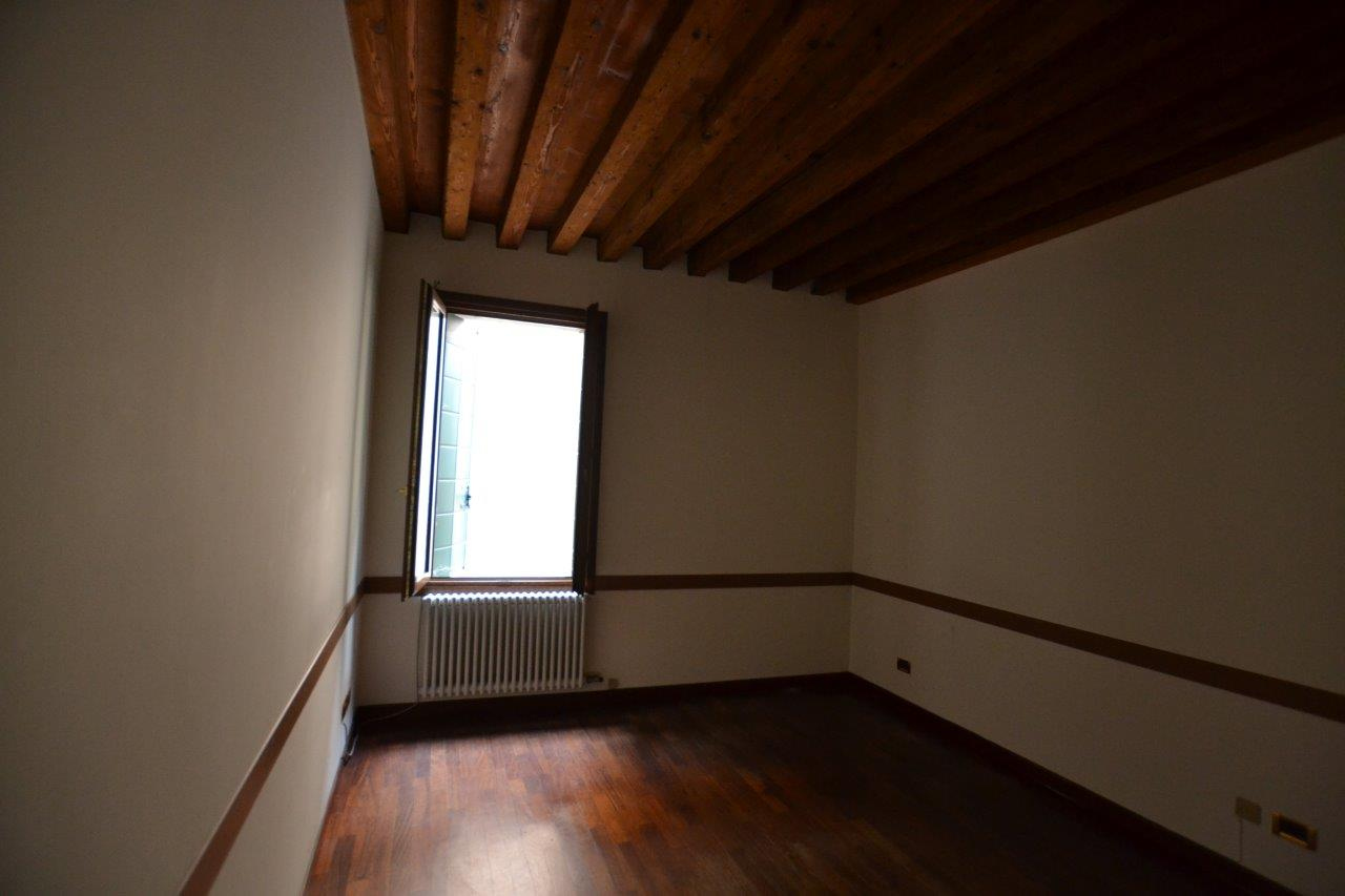 Ufficio - Loc.Com. PADOVA vendita  Centro storico  POLIS SNC