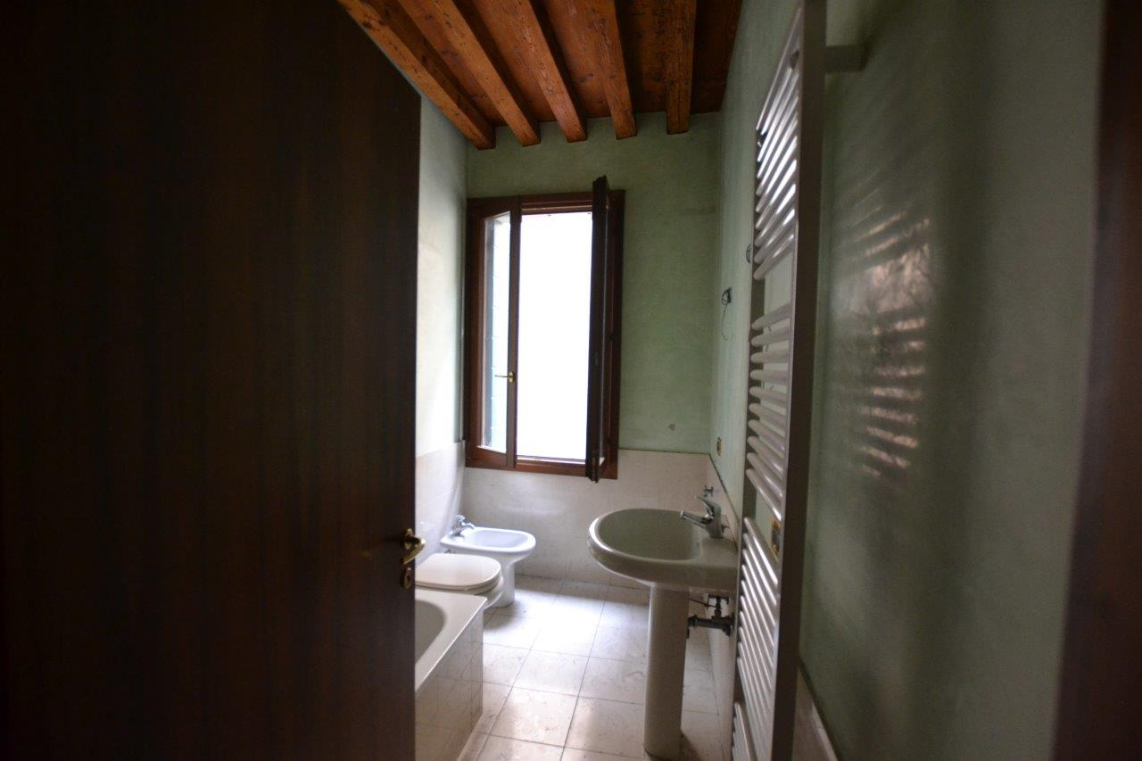 Ufficio - Loc.Com. PADOVA vendita  Centro storico  POLIS SNC