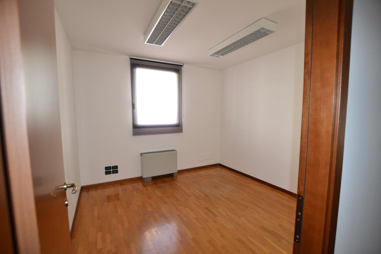 Ufficio - Loc.Com. PADOVA affitto  FIERA  POLIS SNC