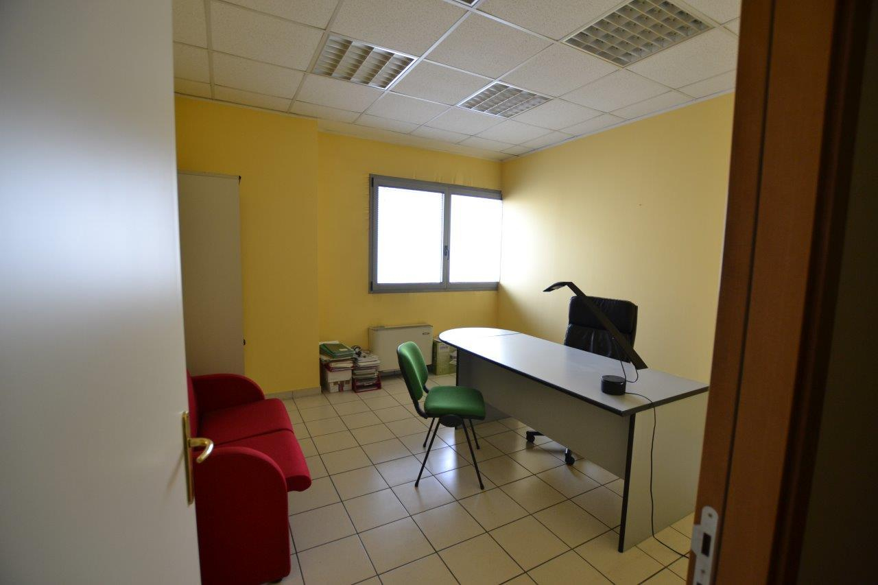 Ufficio - Loc.Com. PADOVA vendita  ZONA INDUSTRIALE-EST  POLIS SNC
