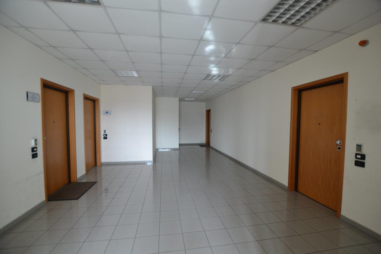 Ufficio - Loc.Com. PADOVA vendita  ZONA INDUSTRIALE-EST  POLIS SNC