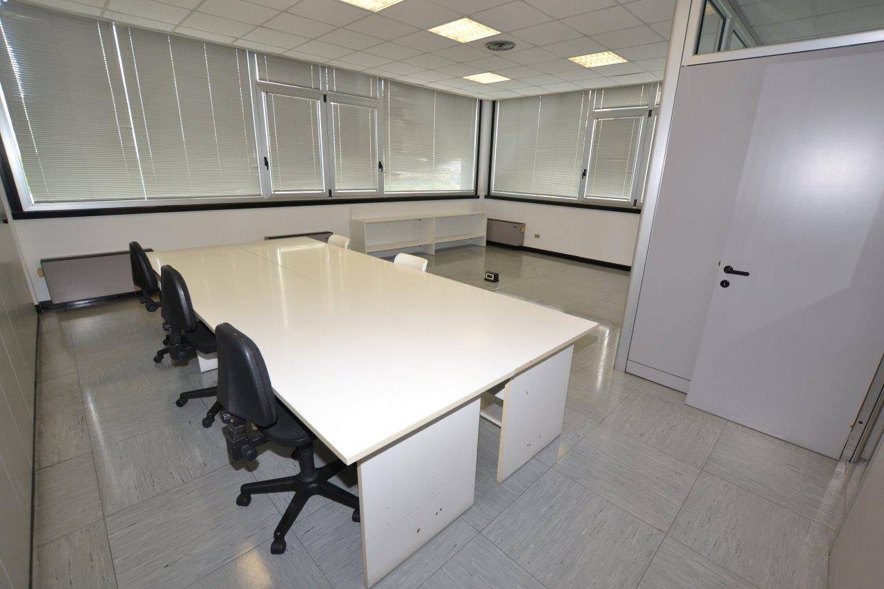  padova affitto quart: padova uno polis-snc