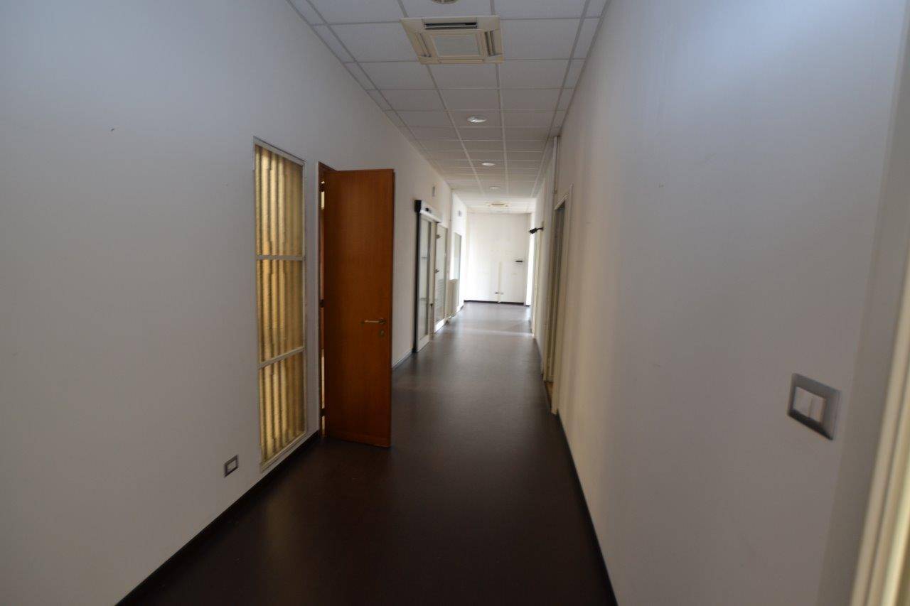 Ufficio - Loc.Com. PADOVA affitto  Centro storico  POLIS SNC