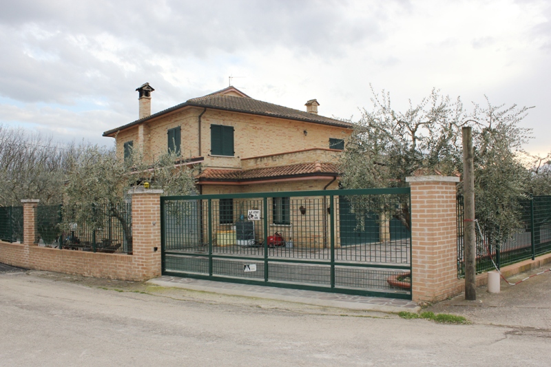 Villa SPINETOLI vendita  San Pio X  IMMOBILIARE FRATINI