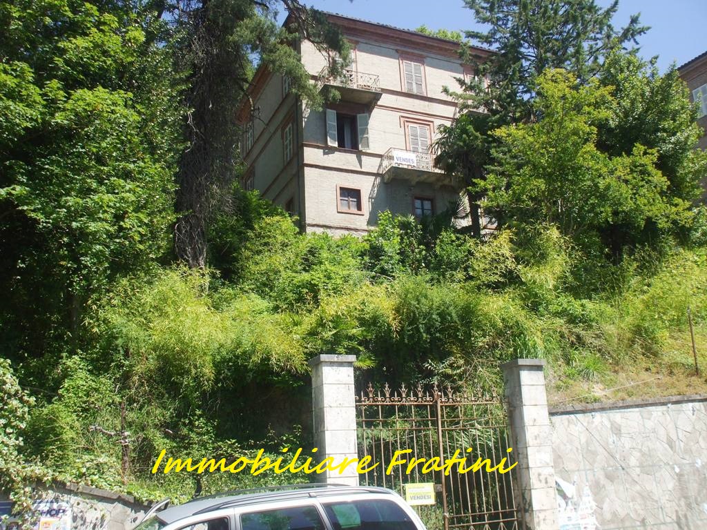  amandola vendita quart:  immobiliare fratini