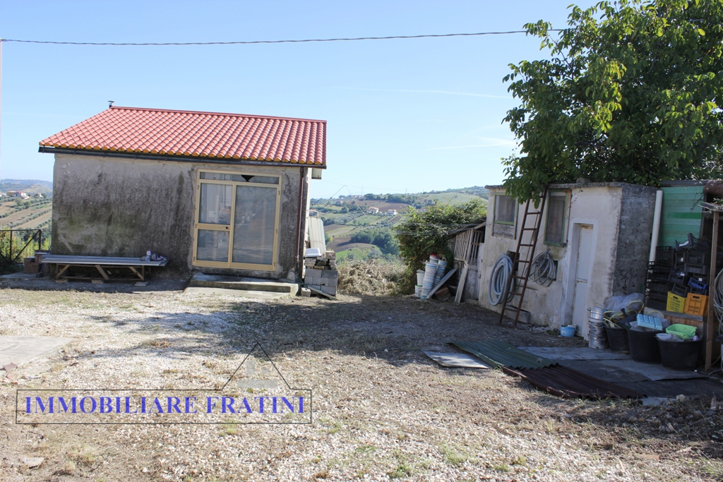 Villa Unifamiliare - Indipendente CIVITELLA DEL TRONTO vendita  Santa Reparata  IMMOBILIARE FRATINI