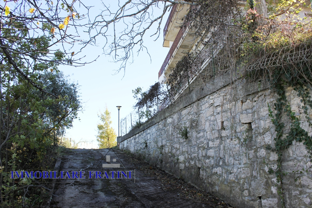 Villa Unifamiliare - Indipendente CIVITELLA DEL TRONTO vendita  Gabbiano  IMMOBILIARE FRATINI