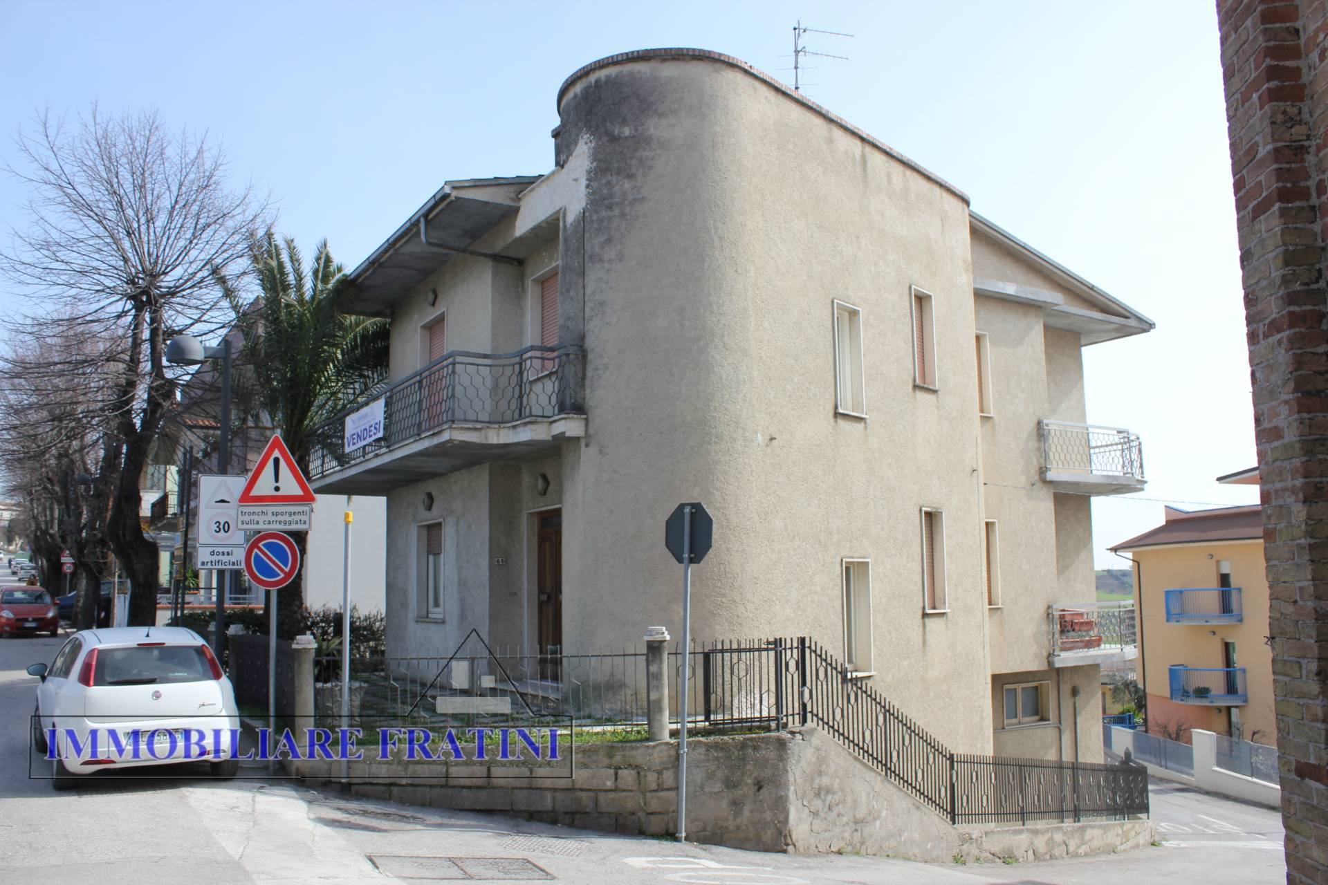 Villa in vendita a Ancarano (TE)