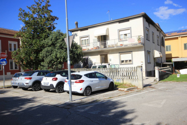 Casa indipendente in vendita a Sant'egidio Alla Vibrata (TE)