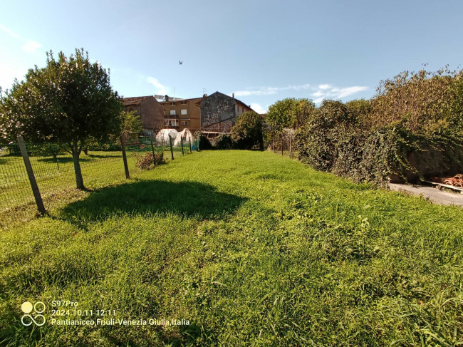 Casa indipendente in vendita a Pantianicco, Mereto Di Tomba (UD)