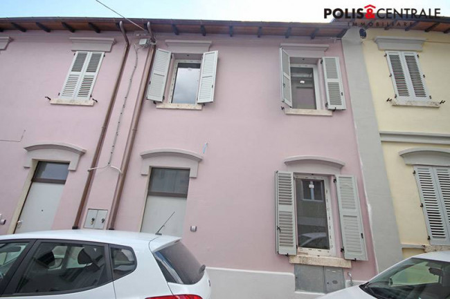 Casa indipendente in vendita a Ascoli Piceno (AP)