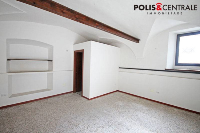 Locale commerciale a Ascoli Piceno