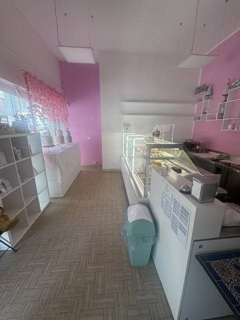 Locale commerciale in affitto a San Benedetto del Tronto