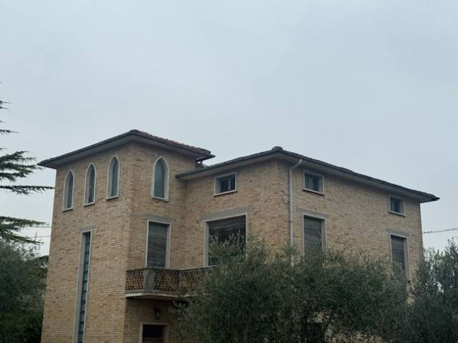 Casa singola in vendita a Montalto delle Marche