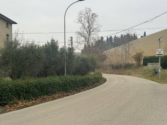 Casa singola in vendita a Montalto delle Marche