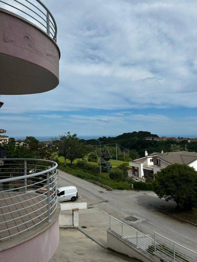 Appartamento in vendita a Montefiore dell'Aso