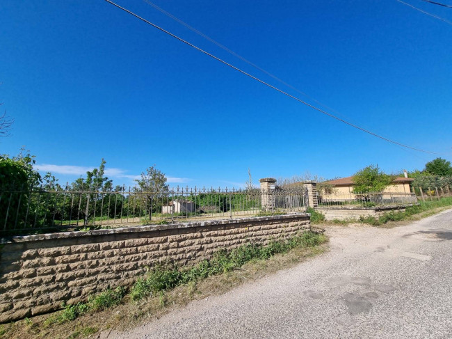 Terreno agricolo in vendita a Caprarola (VT)