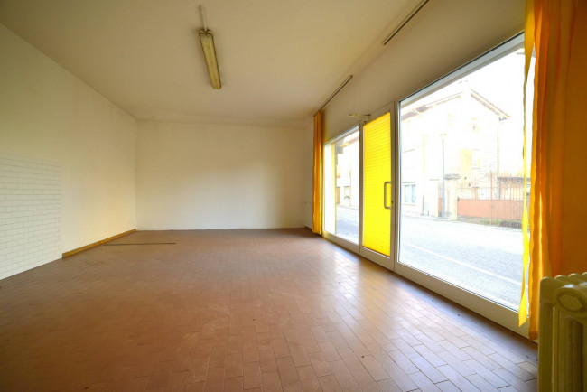 Locale commerciale in Vendita a Palazzolo dello Stella