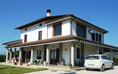 Villa in vendita a Appignano Del Tronto (AP)