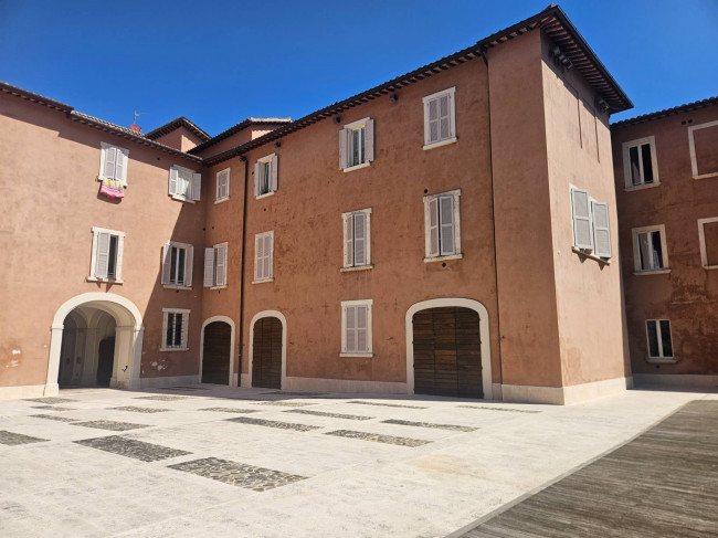 negozio a Ascoli Piceno