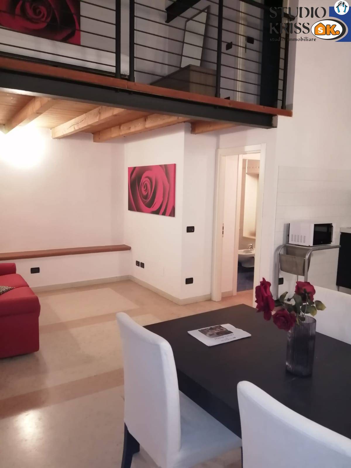 Appartamento FERRARA vendita  Centro storico  Studio Immobiliare Kriss