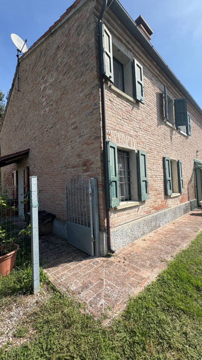 Porzione di Casa in Affitto a Ferrara