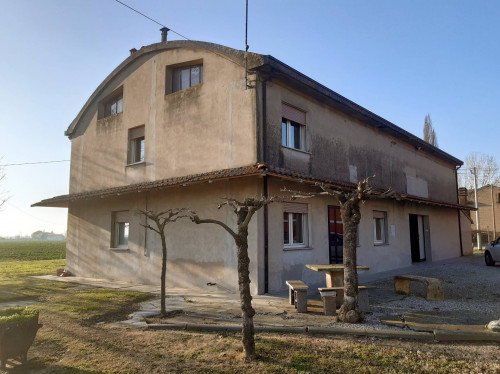 Casa singola in Vendita a Ferrara