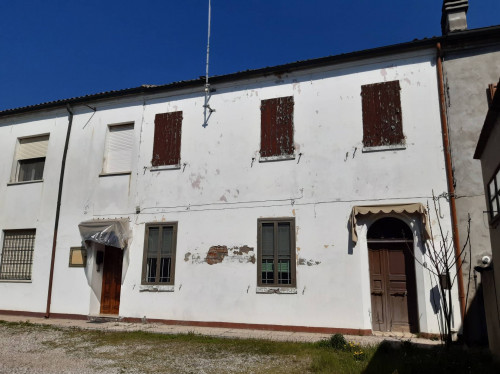 Casa singola in vendita a Ferrara