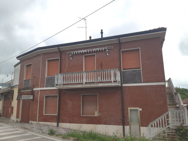 Casa singola in vendita a Ferrara