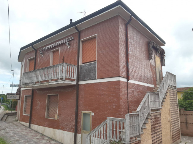 Casa singola in vendita a Ferrara