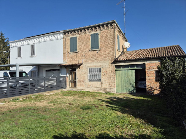 Casa singola in vendita a Terre del Reno