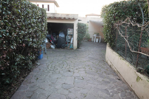 Foto 16/33 per rif. v2981B