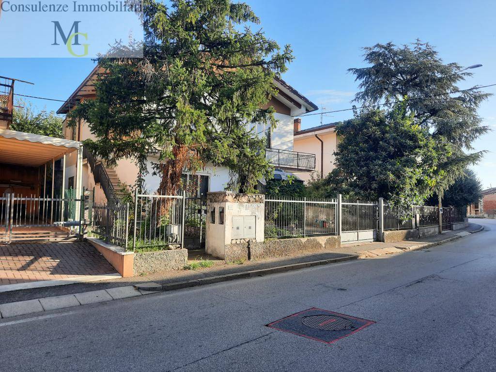Casa indipendente in vendita Verona