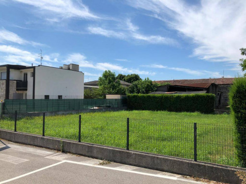 Terreno edificabile in vendita a Arcole