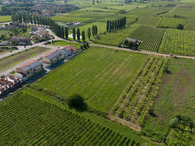Terreno edificabile in vendita a Gambellara
