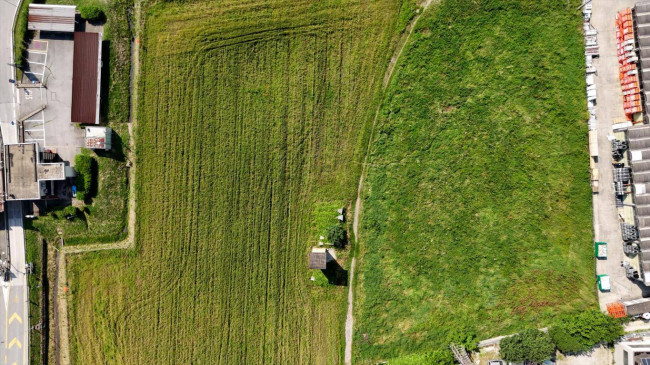 Terreno edificabile in vendita a Gambellara