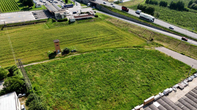 Terreno edificabile in vendita a Gambellara