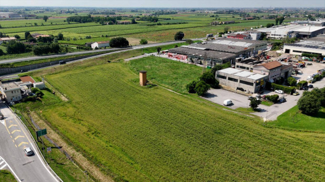 Terreno edificabile in vendita a Gambellara