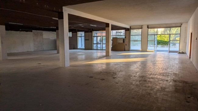 capannone artigianale commerciale in vendita a Monteforte d'Alpone