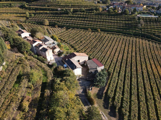 Rustico in vendita a Soave