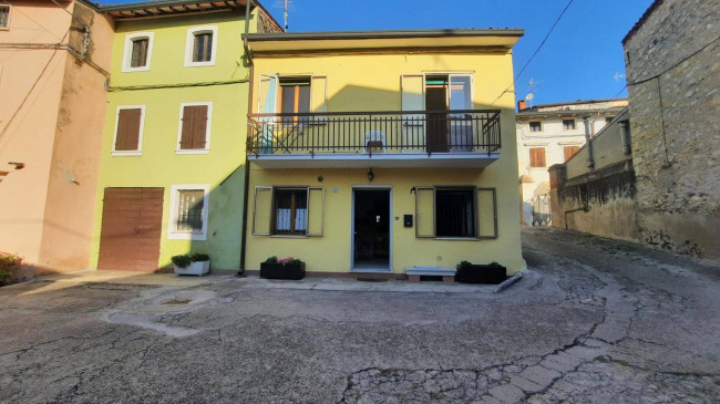 Rustico in Vendita a Monteforte d'Alpone
