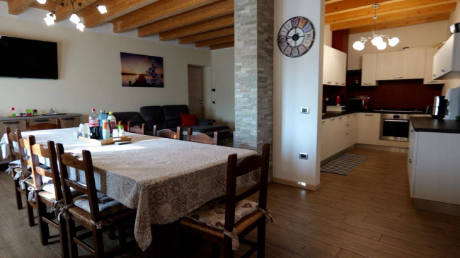 Appartamento in Affitto a Monteforte d'Alpone