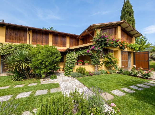 villa in Vendita a Montecchia di Crosara